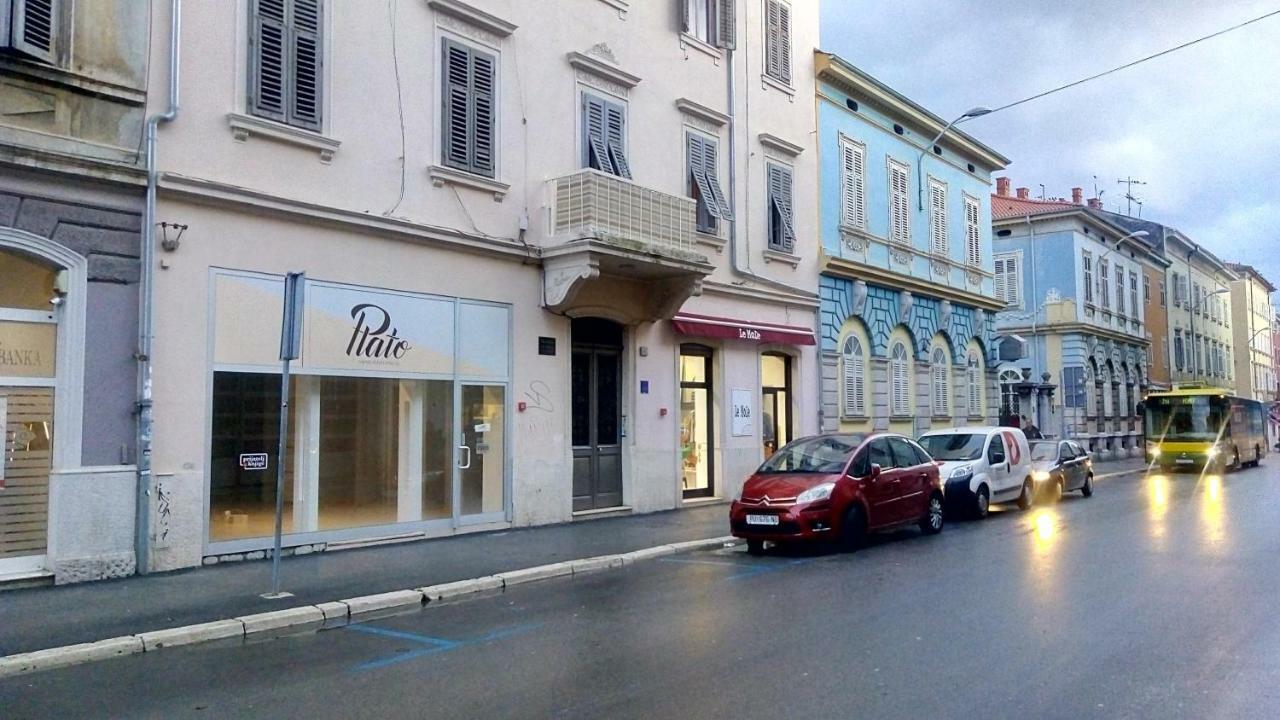 Studio In Pula Center Exterior foto